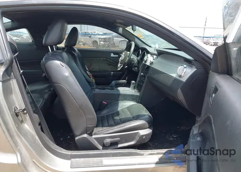 2008 Ford Mustang Gt Deluxe/Gt Premium z USA, uszkodzony, nr VIN 1ZVHT82H185146897